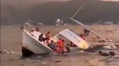 Yate se hunde en Puerto Vallarta, rescatan a turistas; video