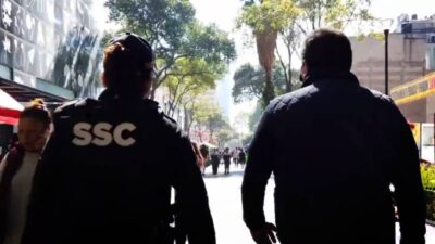 ¿Cómo pedir que un policía te acompañe al banco?