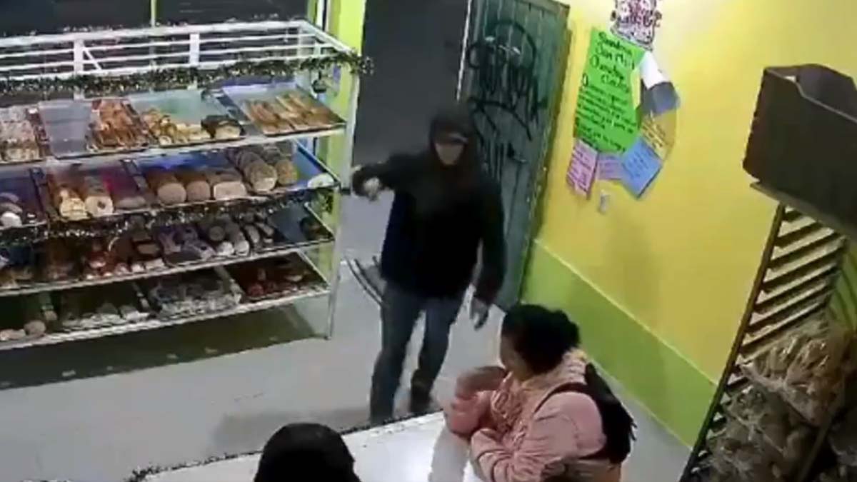 ¡Salieron bravas! Mujeres corren a ladrón que intentó asaltar una panadería en Ixtapaluca