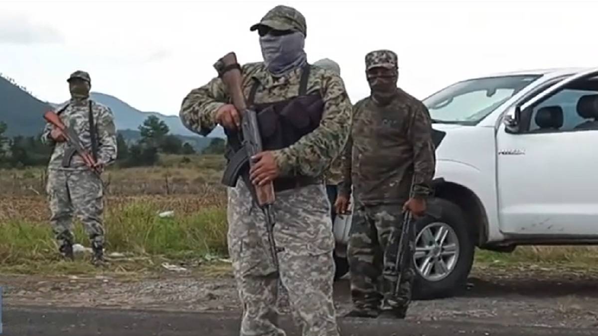 ¡Hartos de la delincuencia! Comunidades purépechas retoman las armas en Michoacán