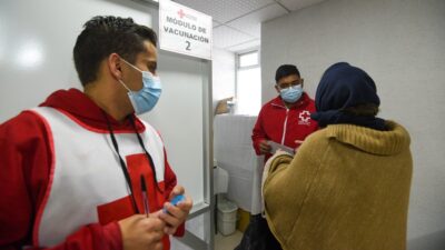 COVID: Cruz Roja inicia vacunación con Pfizer en CDMX y Edomex