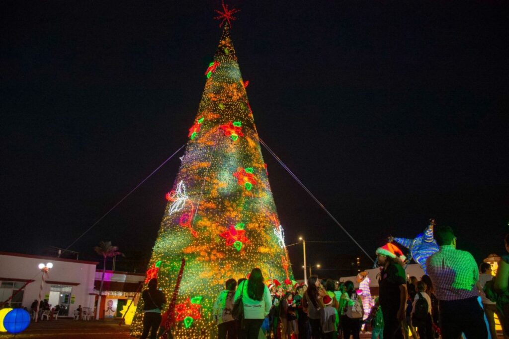 El árbol de Navidad de Coatzacoalcos, Veracruz
