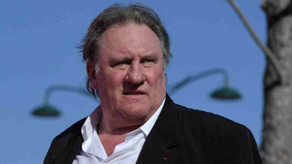 Una periodista española acusó a Gérard Depardieu por violación