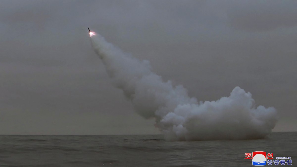 Corea del Norte preocupa a comunidad internacional; dispara misil capaz de llegar a EU