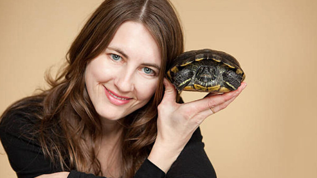 22 años de amistad, esta mujer y su tortuga siguen siendo las mejores amigas después de tantos años