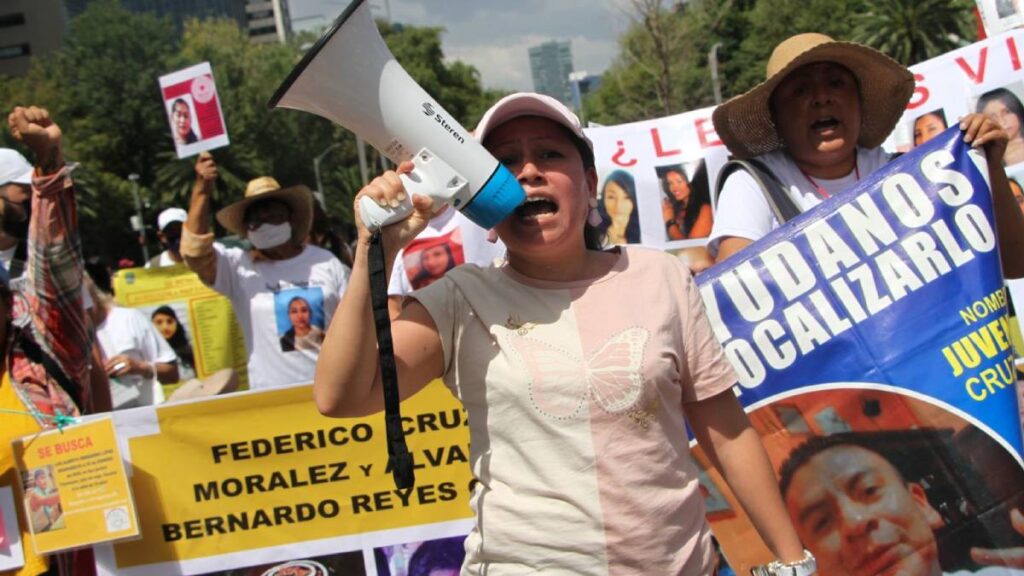 familiares-de-desaparecidos-bloquean-insurgentes-y-reforma-en-cdmx