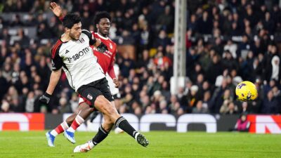 Raúl Jiménez hace un doblete en la goleada del Fulham