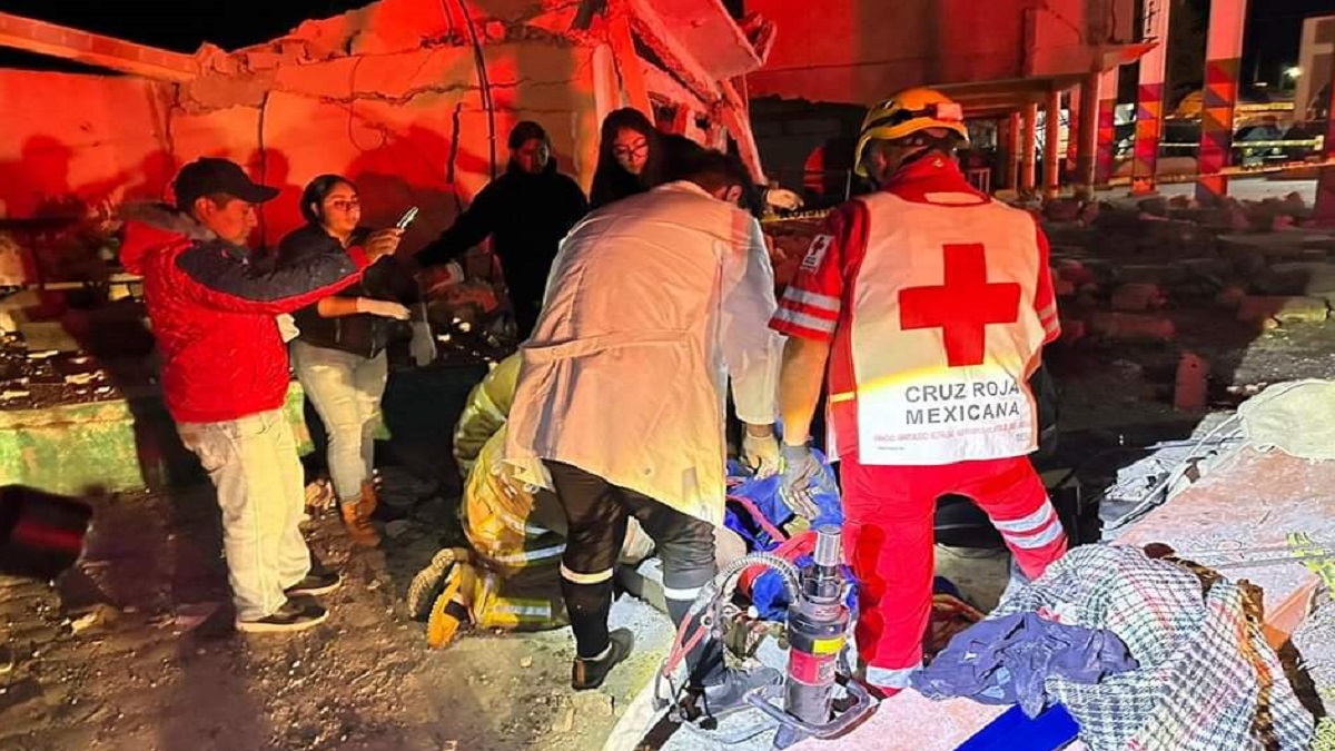 ¿Fue por un “torito”? Captan momento de la explosión de pirotecnia en Tepeyahualco, Puebla: al menos 3 muertos y 32 heridos