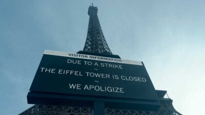 Miles de turistas no pudieron subir a la torre Eiffel. Foto: AFP