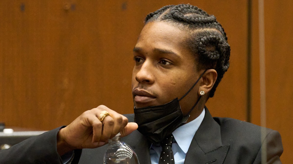 A$AP Rocky, pareja de Rihanna, se declara no culpable de disparar a un amigo