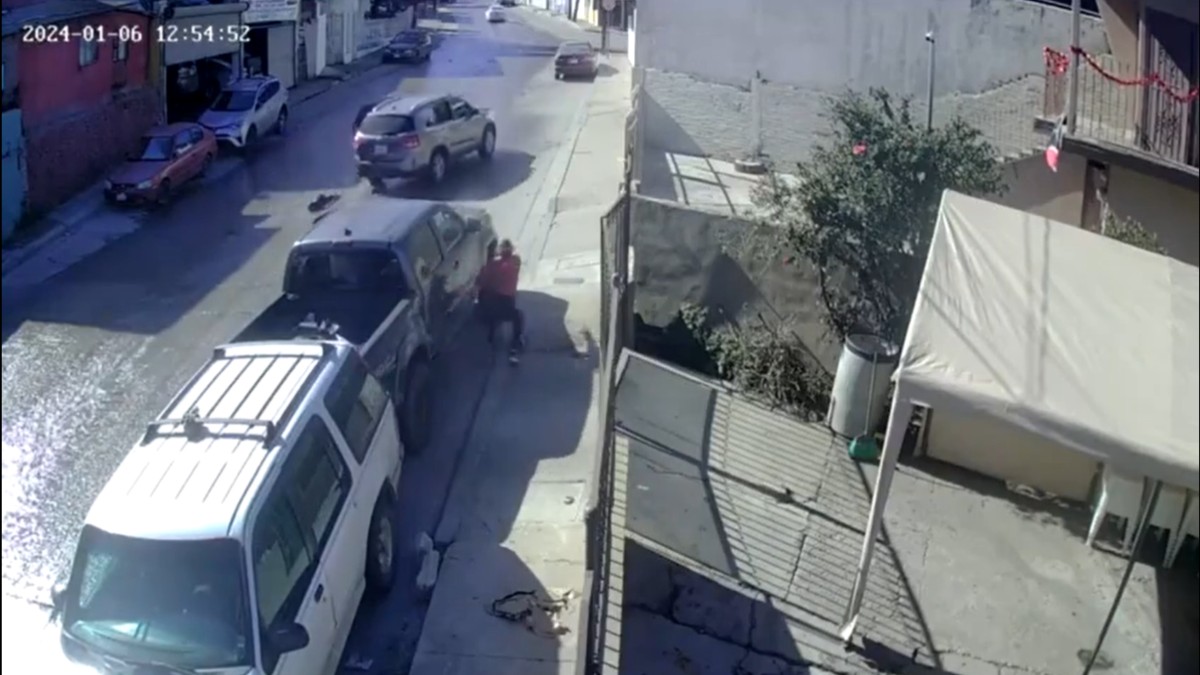¡A balazos! Pareja de policías de Tijuana repele ataque armado en su contra