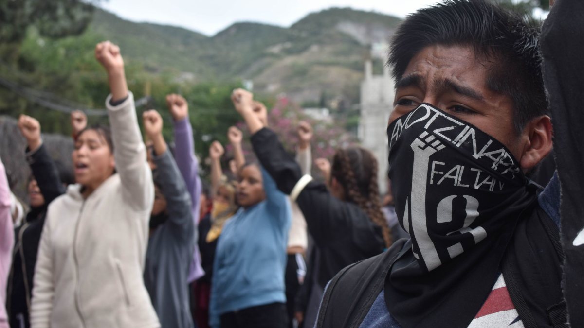 Militares acusados por caso de Ayotzinapa no han sido exonerados