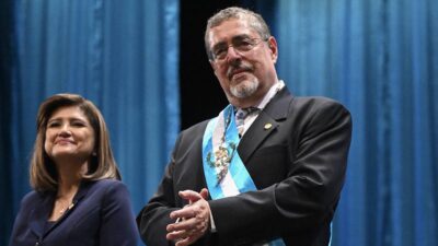 Bernardo Arévalo asume presidencia de Guatemala