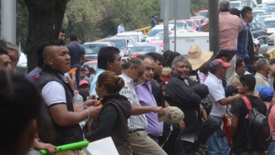 CDMX: trabajadores del Sacmex bloquean Eje 5 Sur