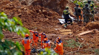 Búsqueda de sobrevivientes tras alud en Colombia que dejó varios sepultados