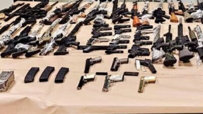 México alerta a EU sobre tráfico de armas de uso exclusivo de su ejército; prometen investigación
