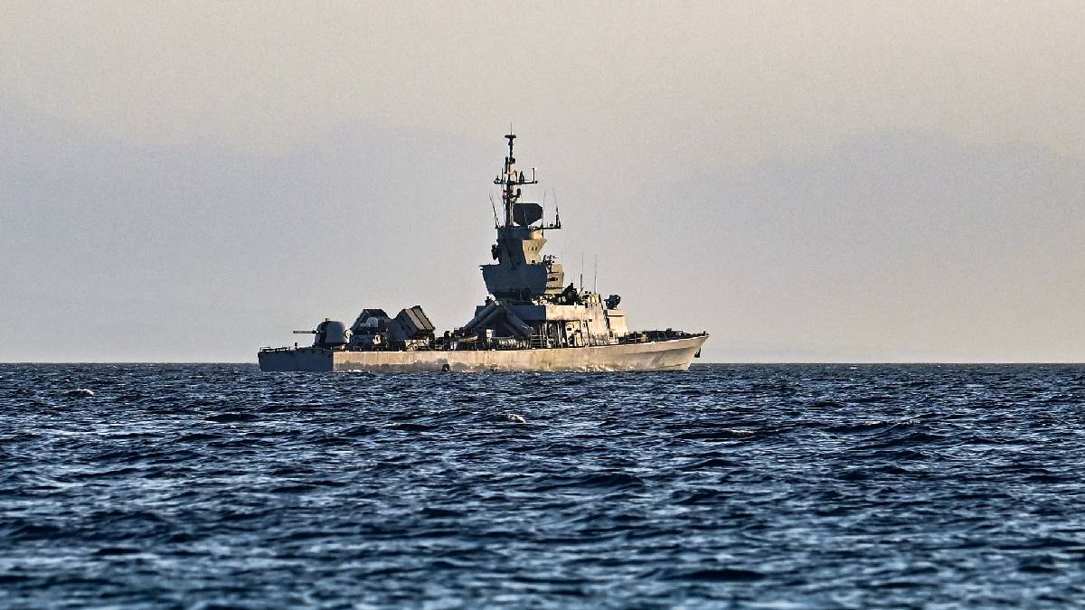 EU afirma derribo de misil contra uno de sus buques desde Yemen; niega ataques este domingo
