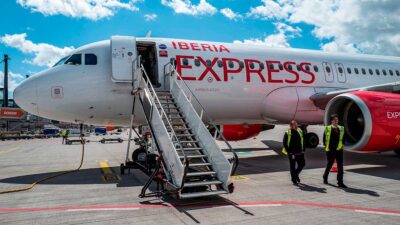 Al menos 700 vuelos de Iberia serán cancelados. Foto: AFP