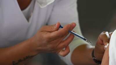 Jalisco vacunación COVID-19: llega primer lote de vacunas de Moderna
