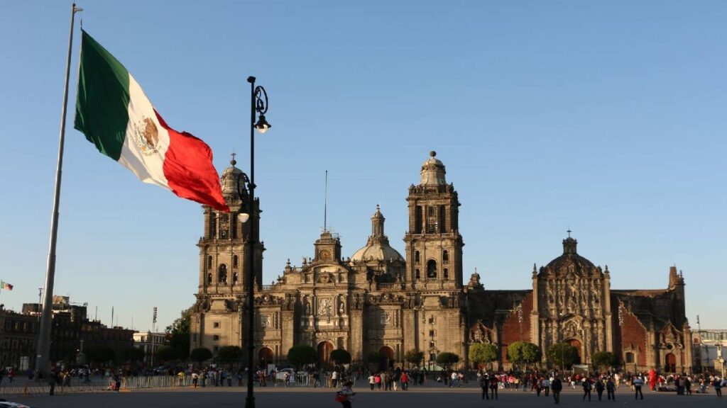 Mañana fría y tarde sin lluvias en la CDMX