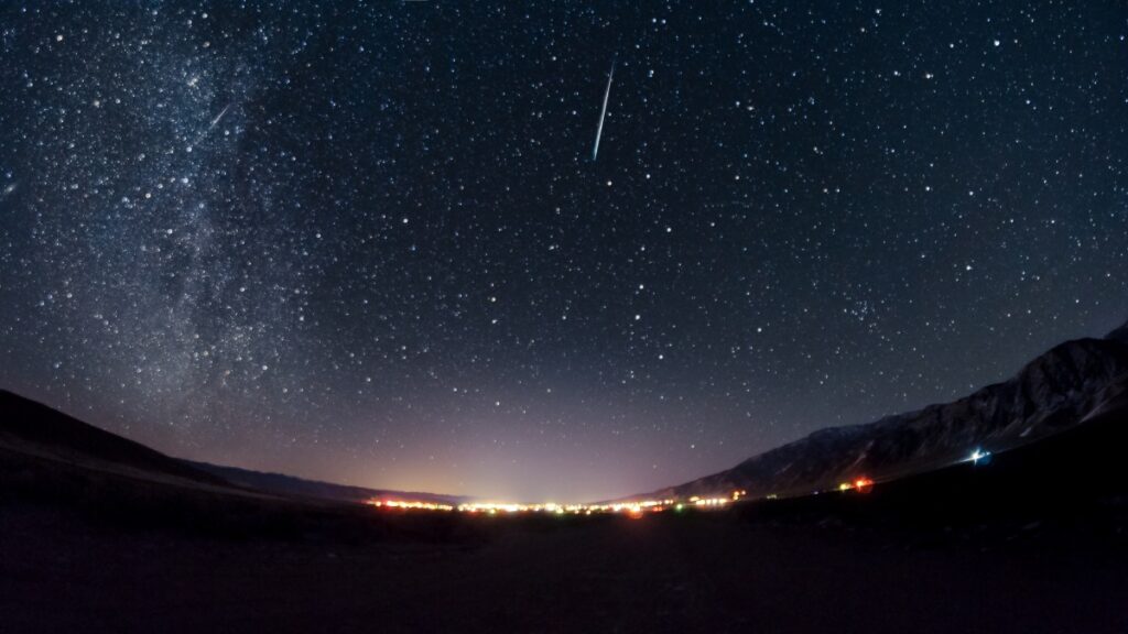 Meteorito es captado sobre el cielo de Reino Unido