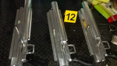 Michoacán: aseguran taller utilizado para fabricar armas