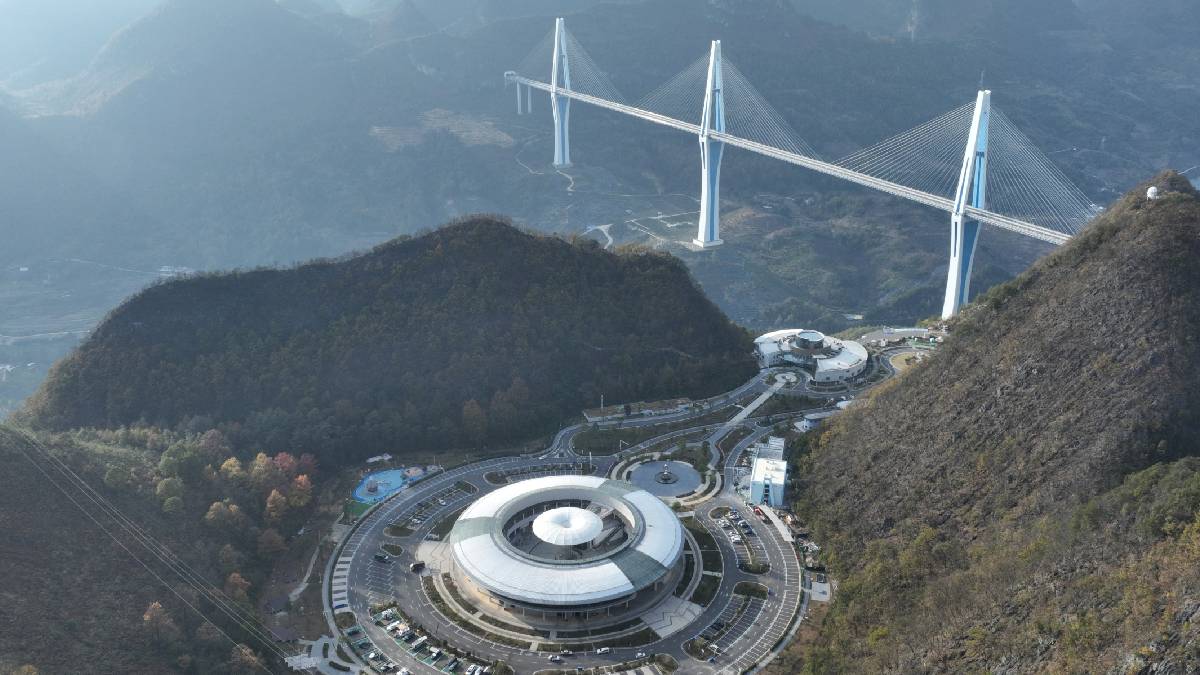 ¿Sabías que en Guizhou se encuentra la mitad de los puentes más altos del mundo?