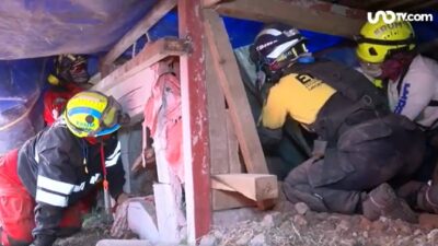Rescatistas y bomberos entrenan para salvar a personas en estructuras colapsadas en CDMX