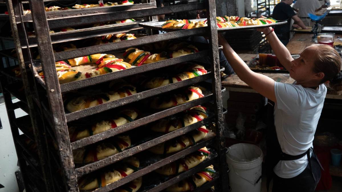 ¡Pa’ su mecha! Venden Roscas de Reyes en casi 2 mil pesos en estos lugares de CDMX; ¿los pagarías?