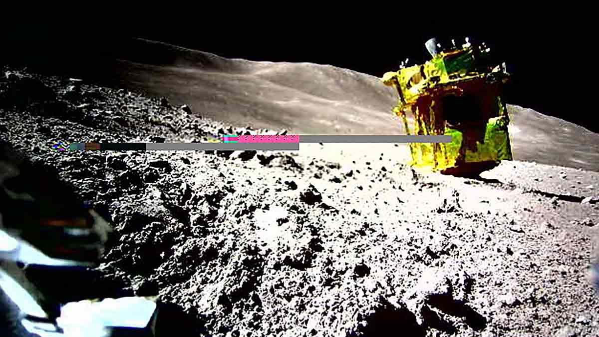 SLIM, la sonda lunar de Japón entra en funcionamiento y envía su primera foto