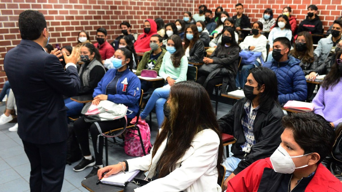 ¿Regresa el cubrebocas? UNAM emite recomendaciones ante alza de infecciones respiratorias