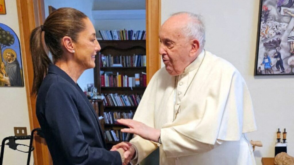 Las candidatas presumen sus visitas al Papa