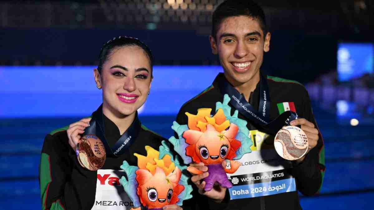 Diego Villalobos y Trinidad Meza ganan bronce en el dueto mixto libre en Mundial de Natación Doha 2024