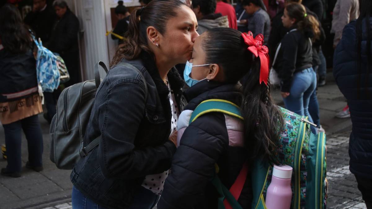 ¡Calor educativo! Anuncian fin del horario de invierno en escuelas de Puebla