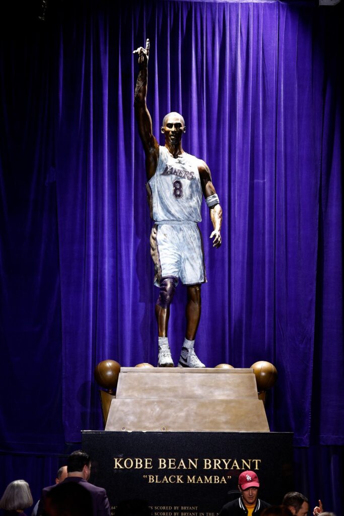Kobe Bryant Estatua