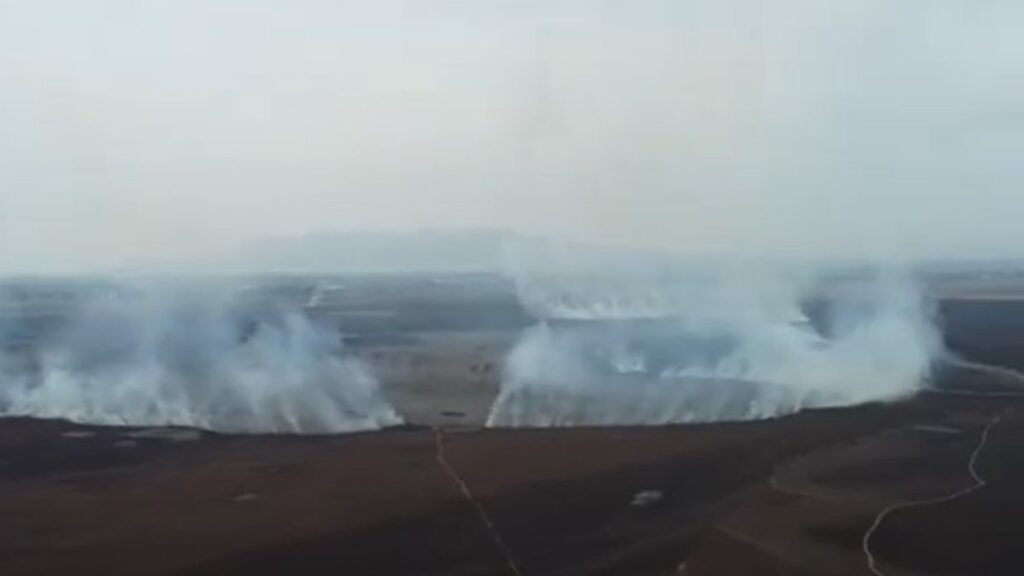 Humo en la Laguna de Zumpango