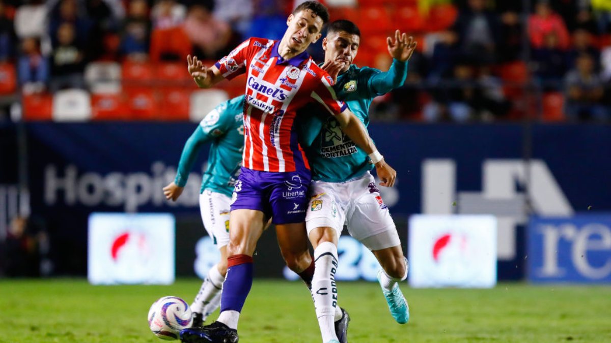 Con gol del último minuto y 10 jugadores, León derrota a Atlético San Luis