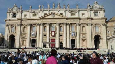 El Vaticano estudia la posible canonización de 91 personajes