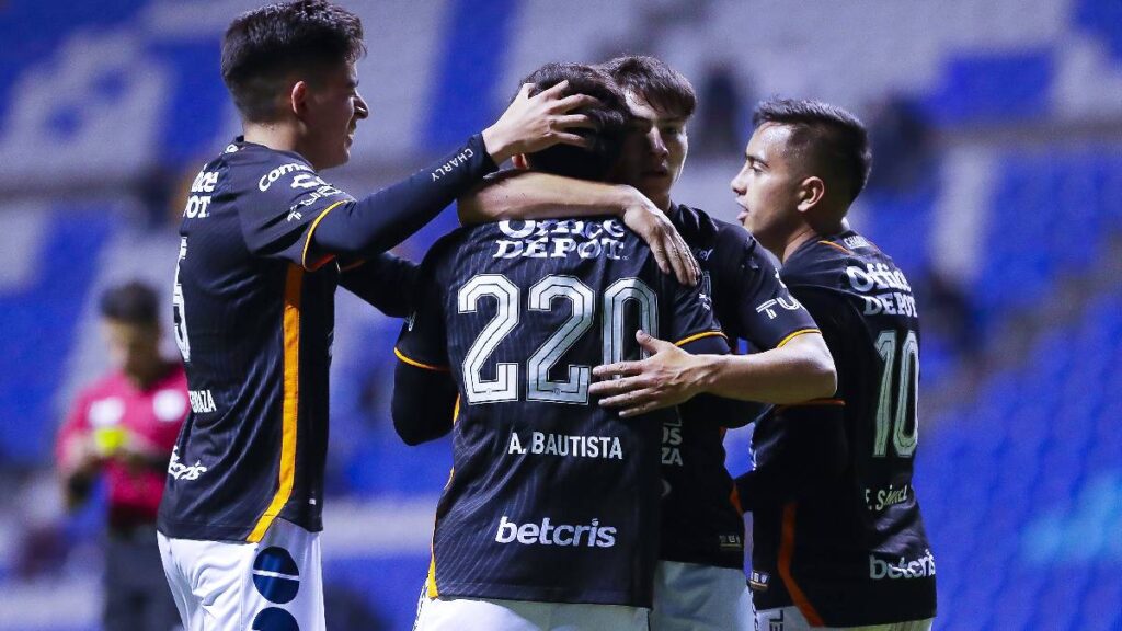Pachuca gana 4-1 a Puebla.