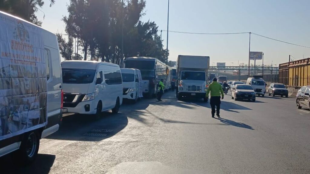 TRANSPORTISTAS CARRETERAS BLOQUEO PARO