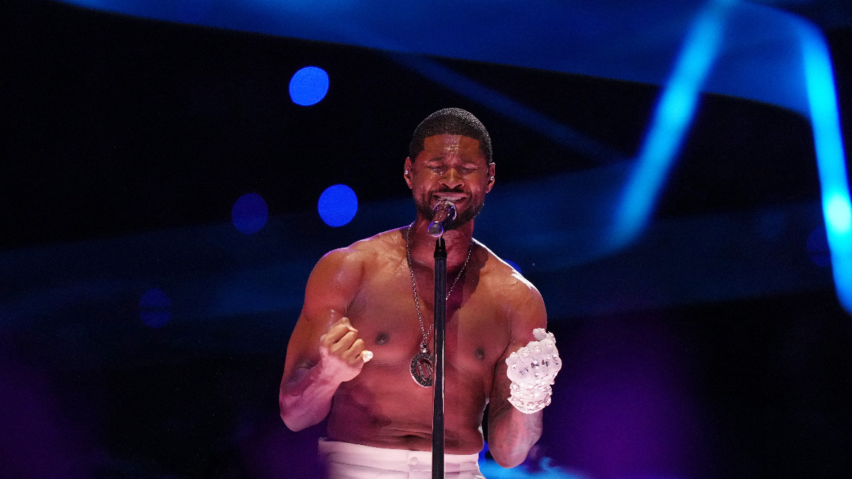 Usher: los mejores memes de su presentación en el Super Bowl 2024