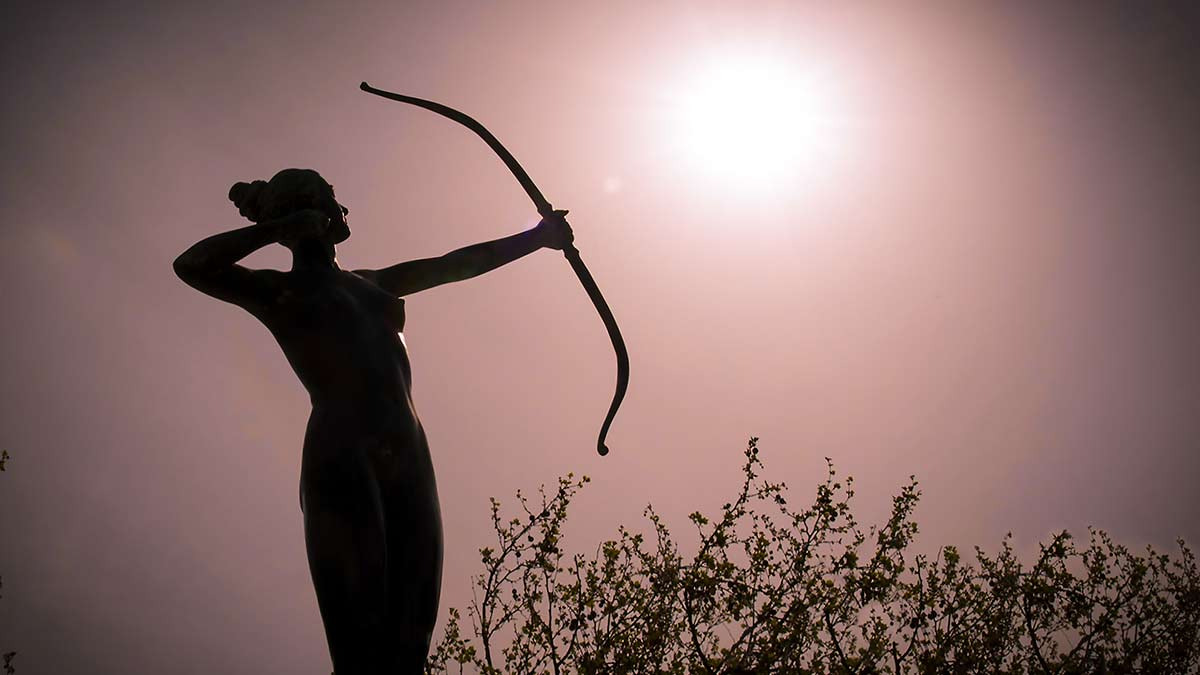 ¿Qué es el arco de Artemisa, la protección de las malas vibras que usan varias famosas?