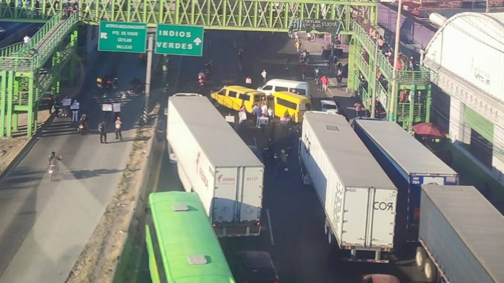 AUTOPISTA MEXICO-PACHUCA BLOQUEO MANIFESTANTES