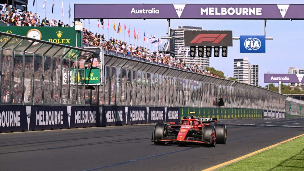 Carro de carreras de Carlos Sainz al momento de ganar el Gran Premio de F1 de Australia