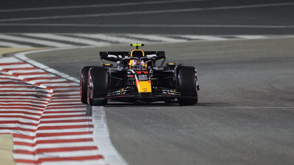 Checo Pérez largará 5 en GP de Bahréin, Verstappen se lleva la Pole