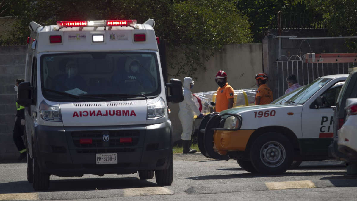 Fuerte choque múltiple en San Nicolás, Nuevo León, deja al menos 4 personas lesionadas