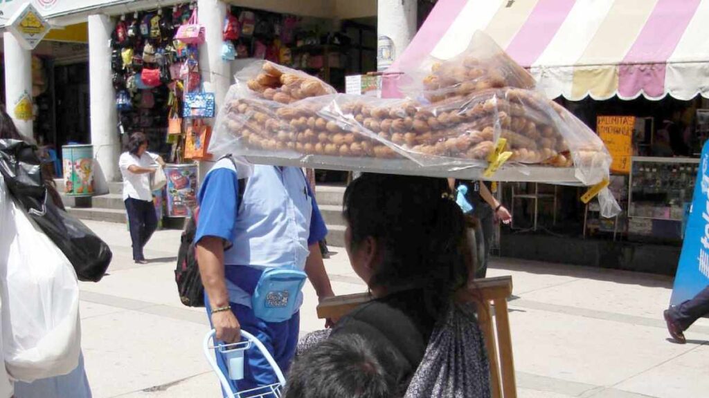 Video: vendedoras de churros pelean en Garita de San Ysidro, Tijuana