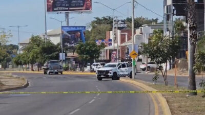 Fuerzas armadas se enfrentan a comandos en Culiacán