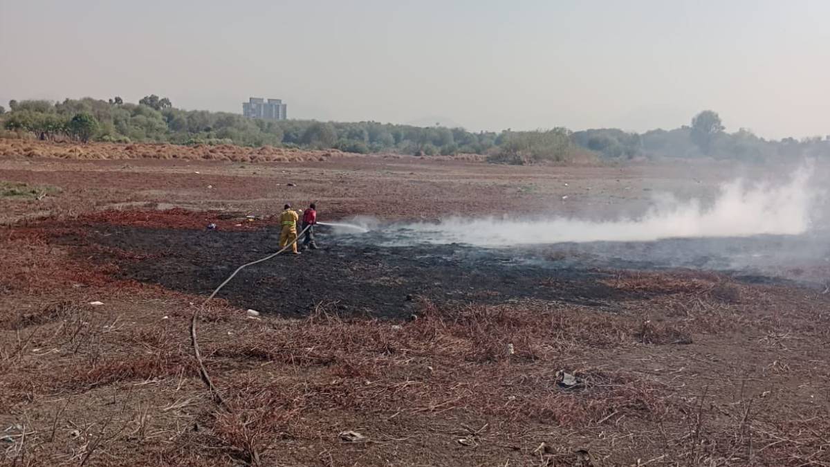 Sofocan incendio en Vaso Regulador en Naucalpan con 380 mil litros de agua