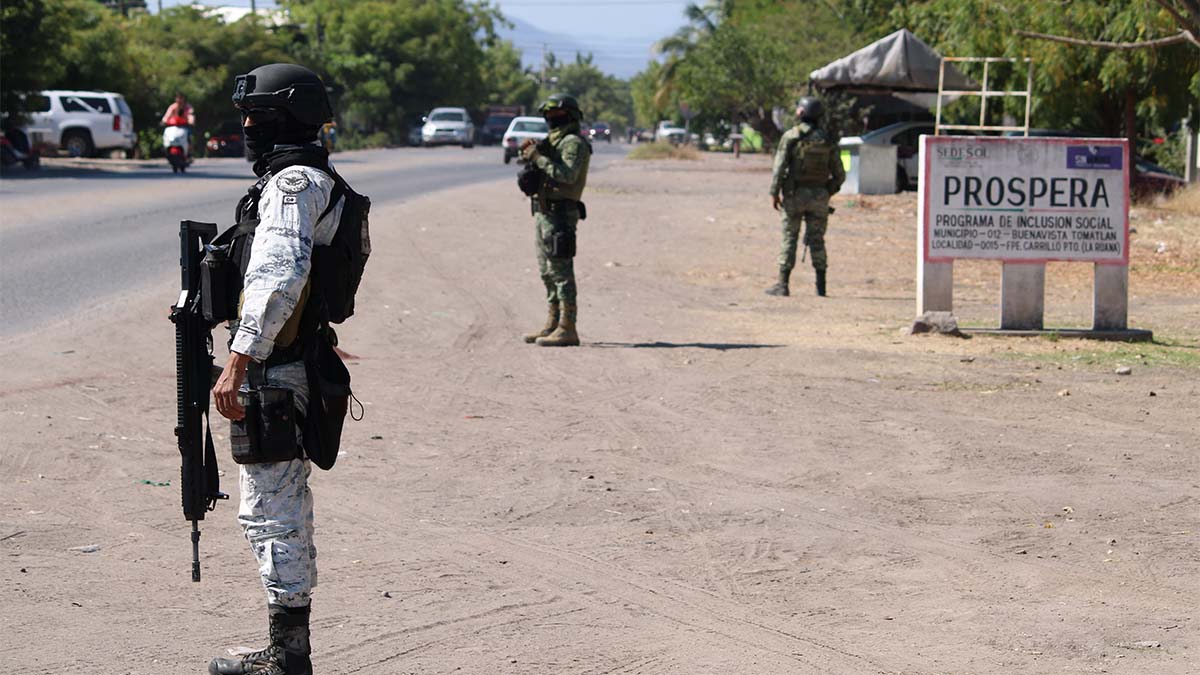 Reportan enfrentamientos armados en La Ruana, Michoacán; hay al menos 2 heridos